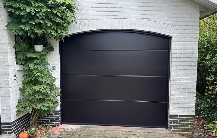 Kies ik best voor een kantelpoort of een sectionale poort?