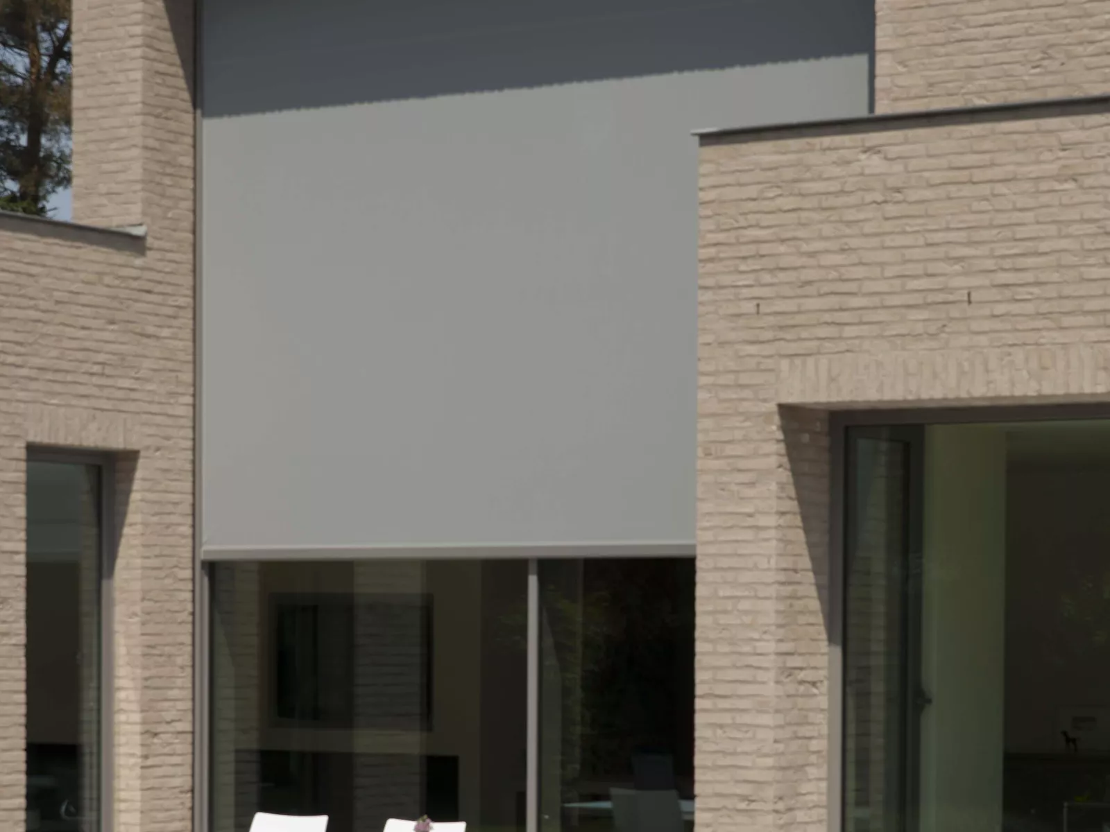 Zonwering voor moderne woning te Oudenaarde