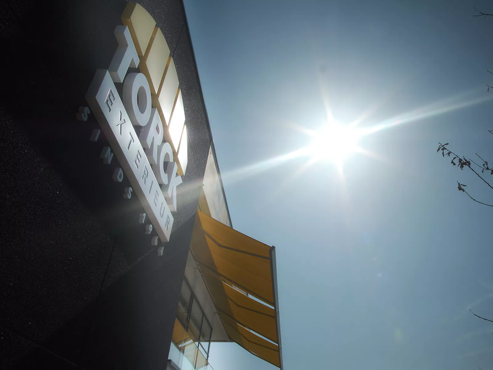 Kies je best voor rolluiken of zonwering? 