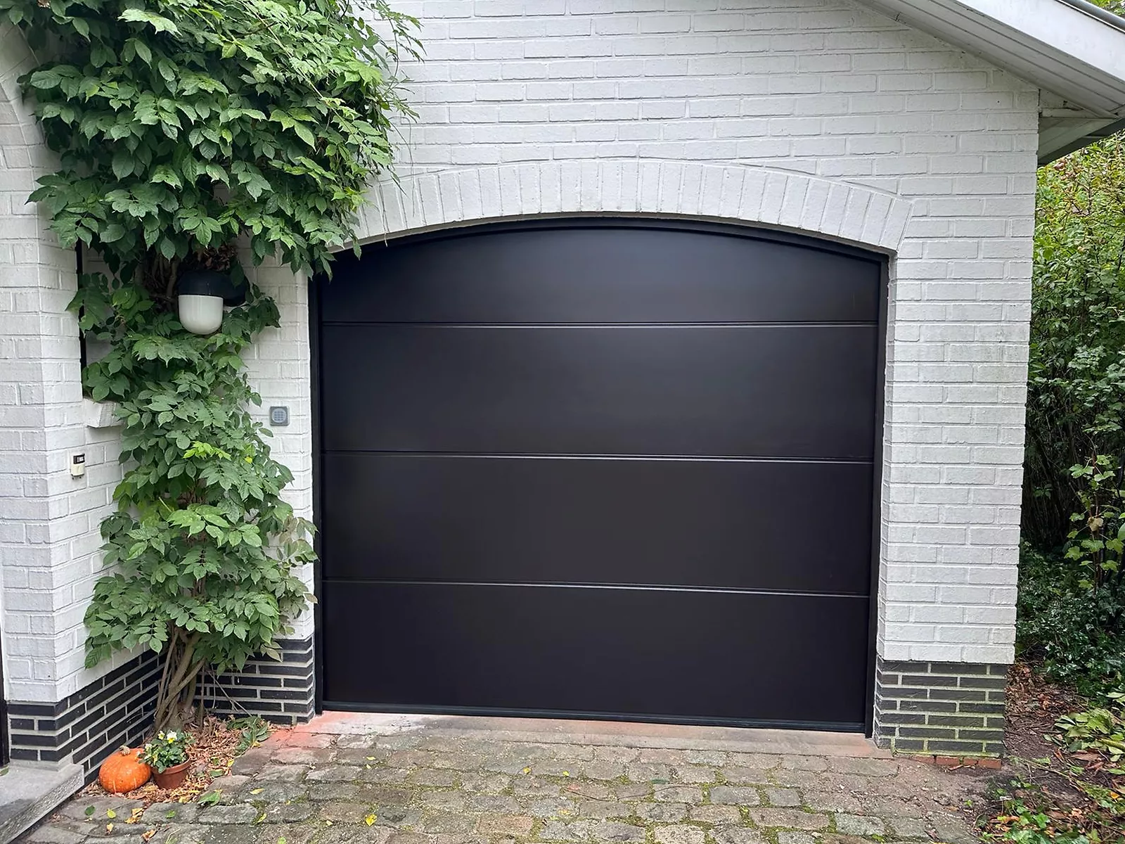 Kies ik best voor een kantelpoort of een sectionale poort?