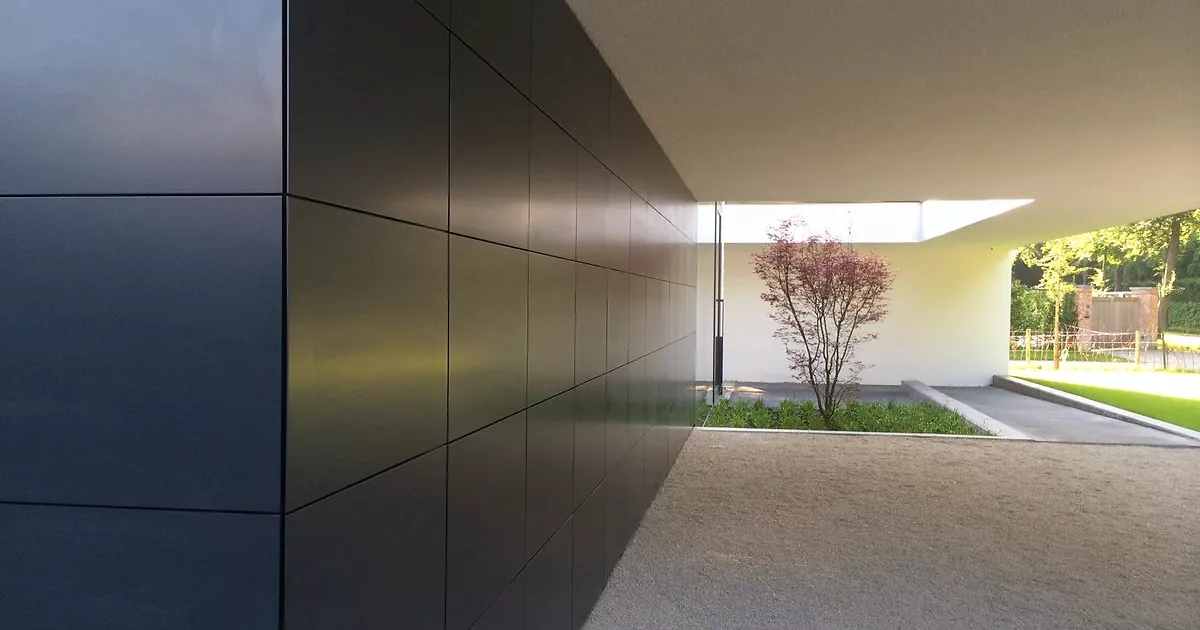 Invisible garagepoort | Vlakke aluminium beplating op maat | Producten ...