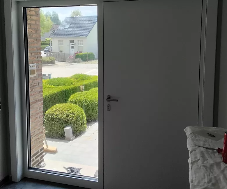 Aan beide zijden