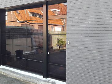 Hörmann Vitraplan met bijpassende zijdeur