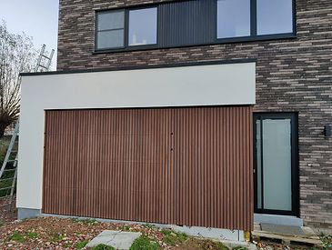 Houten poorten, strak, modern, hedendaags