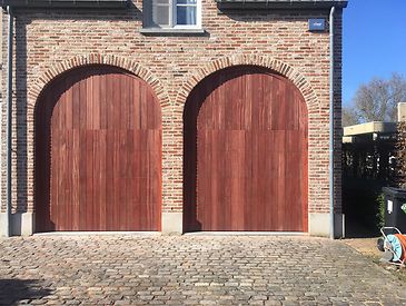 Houten kantelpoorten
