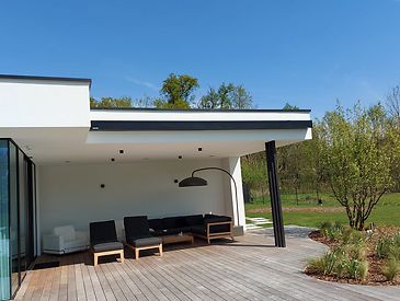 Knikarmschermen aan moderne woningen