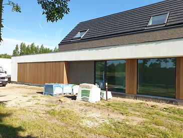 Houten poorten, strak, modern, hedendaags