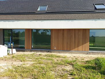 Houten poorten, strak, modern, hedendaags