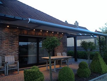 Knikarmschermen met ingebouwde LED