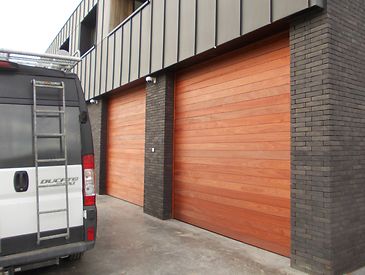 Houten kantelpoorten