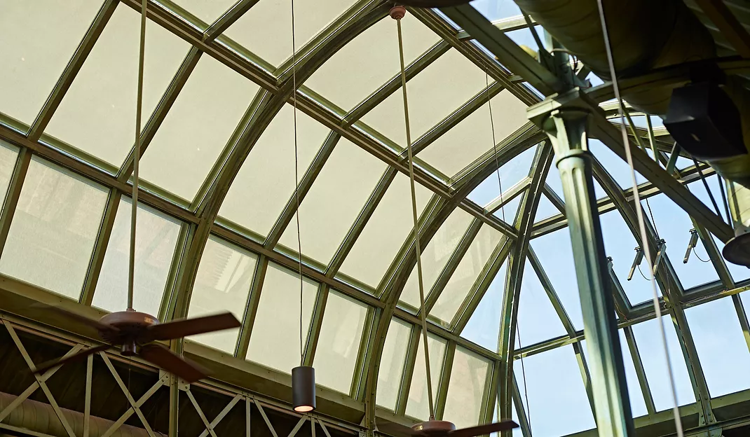 Premium ambassador van Renson screens